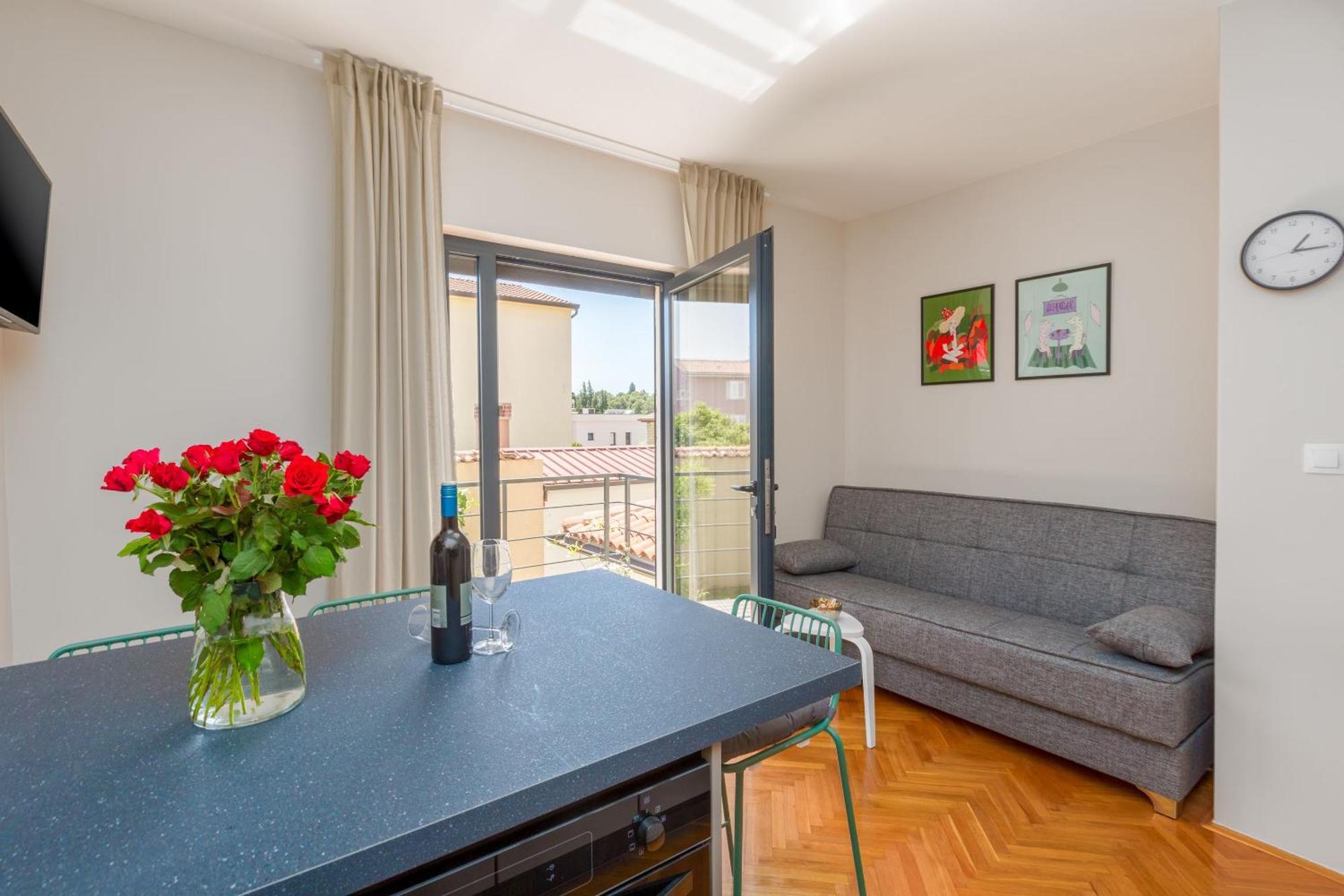 Modernes, Klimatisiertes Oleander Apartment